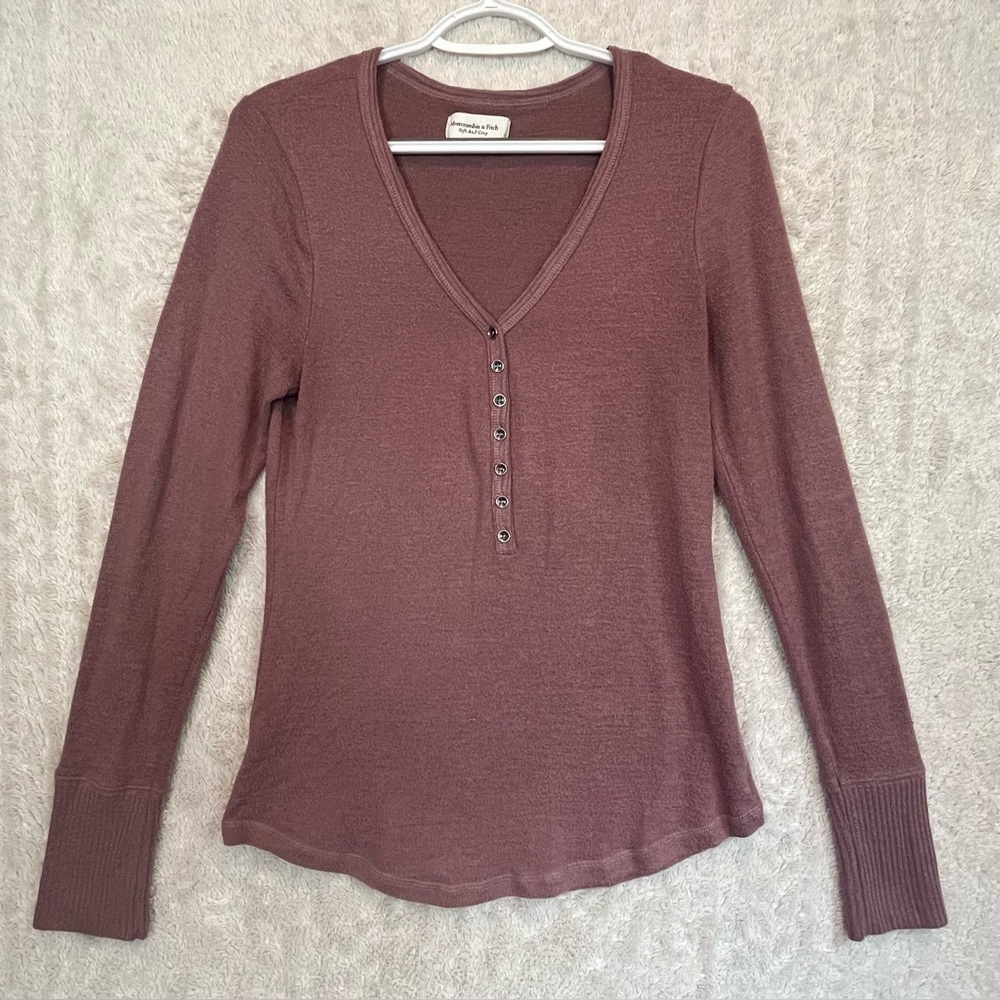 Y2K 90s Bella Henley Top S Grunge Normcore Indie Minimalist Street Coquette